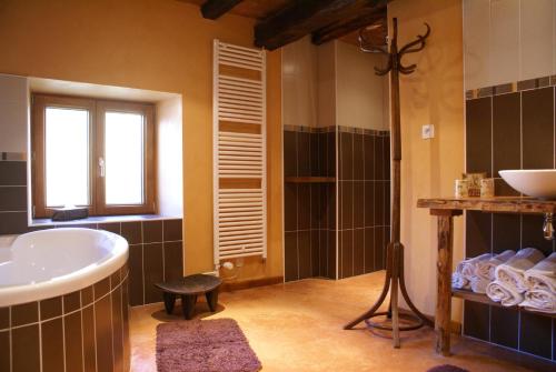 Chambres d'hotes Les Charmettes - 샤워실