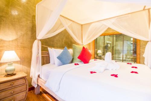 Double or twin room, executive, pool view