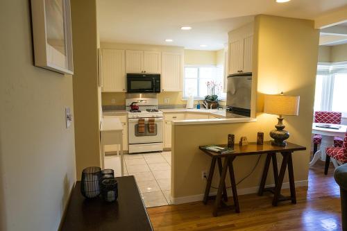 Aurora Park Cottages - main image