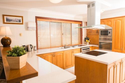 Cocina, Ainslie Manor Guest House in Península Redcliffe