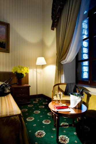 Ayvazovsky Hotel - image 3