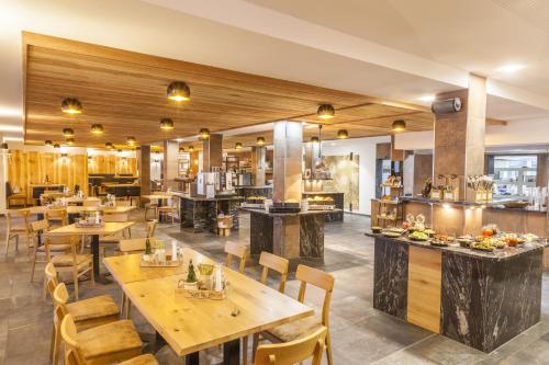 餐廳, Hotel Hofgut Tiergarten in 奧倫多夫