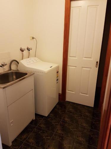 King Street Apartments photo 2