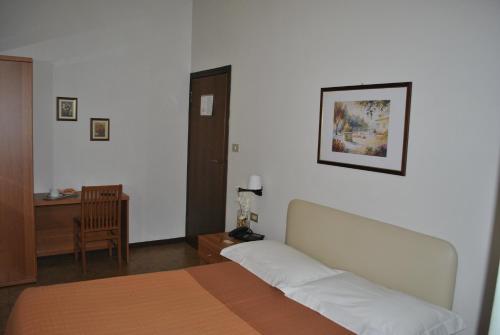 1 twin bed