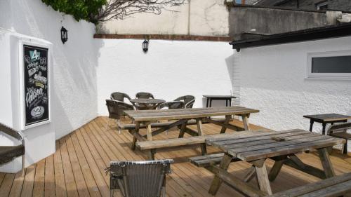 紅獅酒店 (The Red Lion) in 卡迪簡