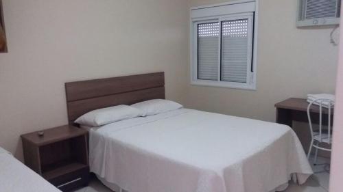 1 double bed, 1 twin bed