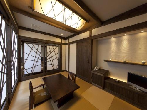 Gokuraku Onsen Takumi no Yado in Takaharu