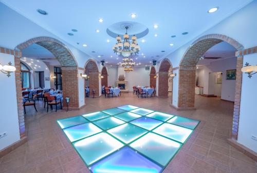 Caro Hotel - image 7