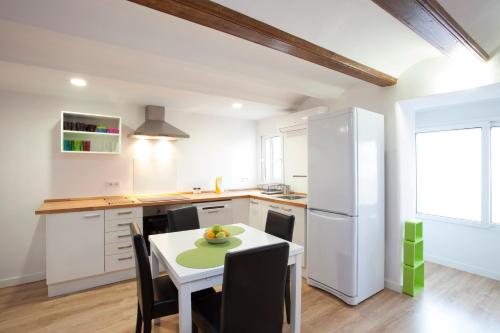 Singular Apartments Station - image 2