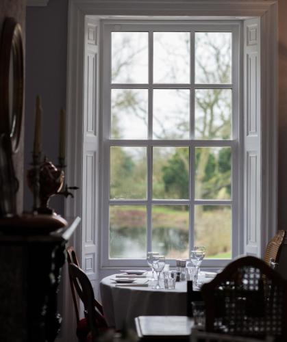 Healing Manor Hotel - image 3