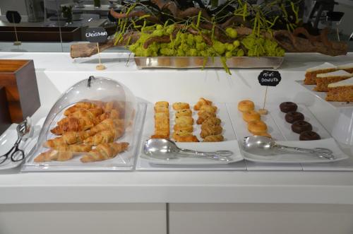 Benabola Hotel & Suites - image 5