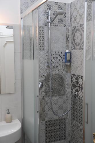 Deluxe Double Room image 2