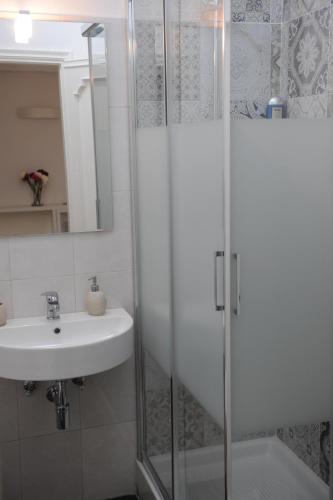 Deluxe Double Room image 1