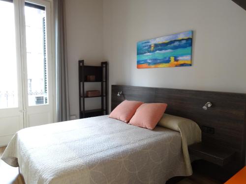 Feel at Sants Apartments - main image