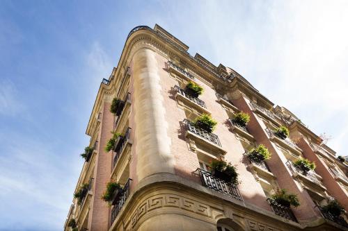Hotel Ares Eiffel - main image