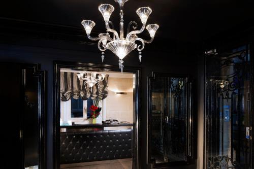 Hotel Ares Eiffel - image 2