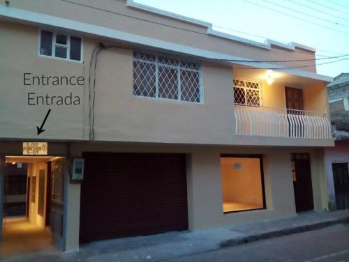 Entrada, Hospedaje Los Ponchos in Otavalo