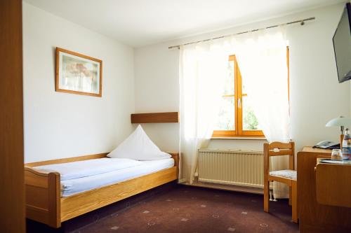 Landhotel ALTE LINDE - image 5