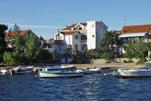 Apartments by the sea Brodarica Sibenik - 464 Brodarica 