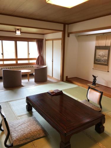 ホテル東館和洋室　スーペリアルーム　共用バスルーム