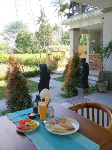 The Carik Bisma Ideally located in the Ubud area, The Carik Bisma promises a relaxing and wonderful visit. Both business travelers and tourists can enjoy the propertys facilities and services. Service-minded staff w