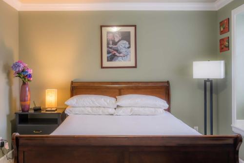 Vancouver Yuelai Guesthouse in Coquitlam, Canada