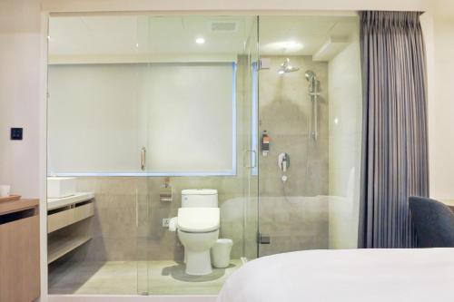 Standard Double Room image 2
