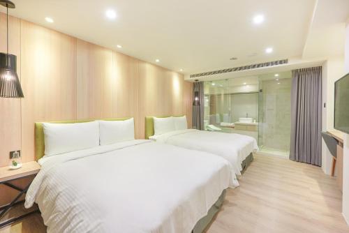 Standard Quadruple Room room in Green Hotel - West District