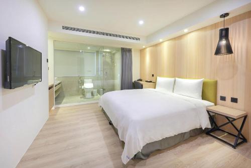 Standard Double Room room in Green Hotel - West District