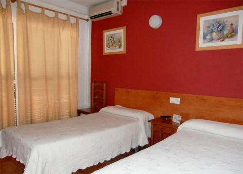 Hostal Villa - image 2