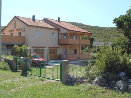  Apartmani TANJA in Sveti Juraj