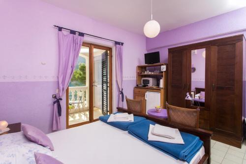 1 queen bed