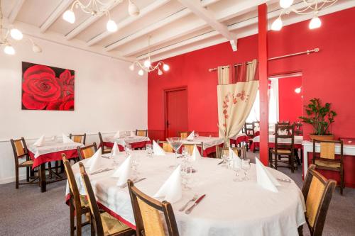 Logis Hotel Restaurant Le Cygne - Yssingeaux