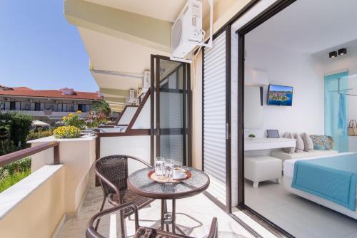 Balcony/terrace, Sun Rise Hotel in Ammouliani