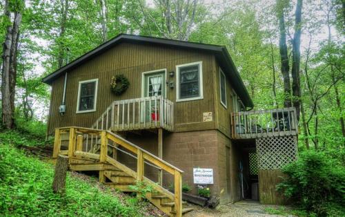 Hocking Hills Ohio Usa Vacation Rentals Bedroomvillas Com