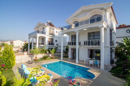 Smans Villas - image 2