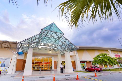 Shops, Kijal Apartment Home by AH in Kijal