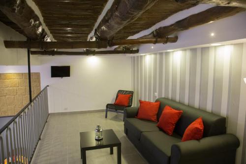 Aufenthaltsraum/TV-Zimmer, Vesuvius Luxury Suites near Santa Maria dellAnimPurgatorio Ad Arco Kirche