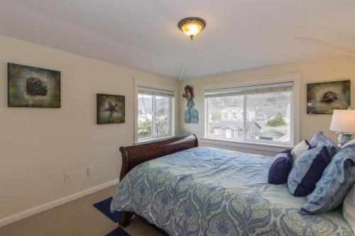 Rockaway Beach Villa