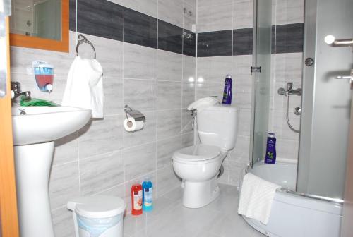 M Garni Hotel - image 9