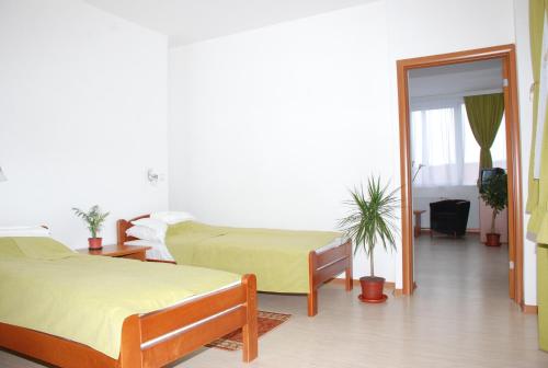 M Garni Hotel - image 5