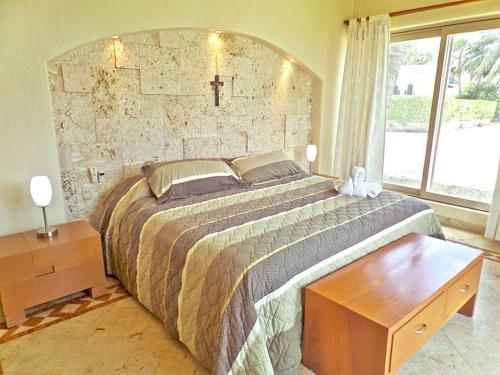 Villa with Sea View image 5