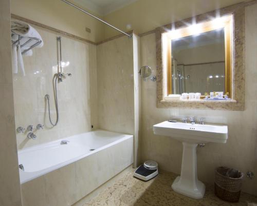 114053026 Villa Fenaroli Palace Hotel