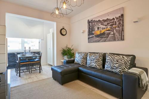  In Bed with Lisbon - Lux4you Apartment, Unterkunft in Amadora