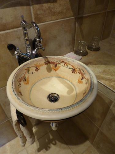 Ta Xelidonakia - image 13