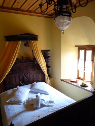 Ta Xelidonakia - image 12