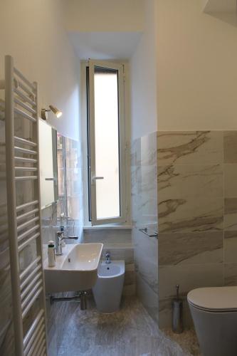 Termini Station apartment AI DUE CORTILI presso le mura aureliane - image 2