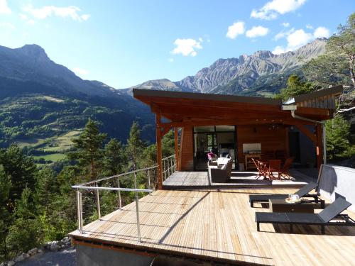 Chalet Contemporain Ubaye gîte à louer Aubrée