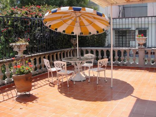 11408373 Hotel Casa Gonzalez