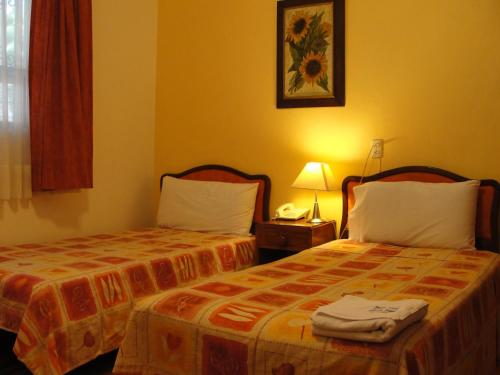 11408536 Hotel Casa Gonzalez